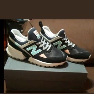 New Balance Mens Shoes Size 10.5